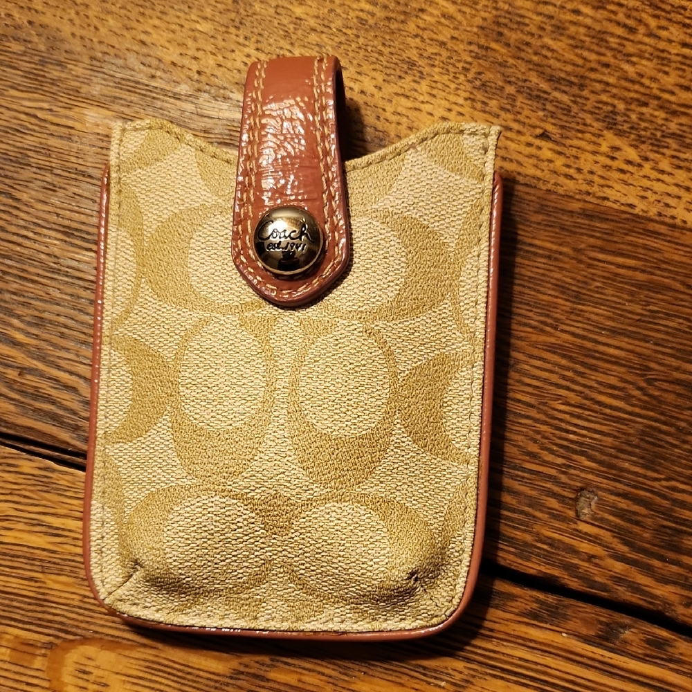 Coach Signature Canvas Key & Card Pouch in Tan and Brown